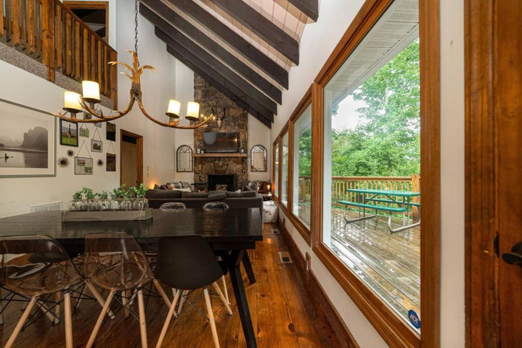 Willa A Smoky Mountains Retreat - Chalet De Montagne Gatlinburg Zewnętrze zdjęcie
