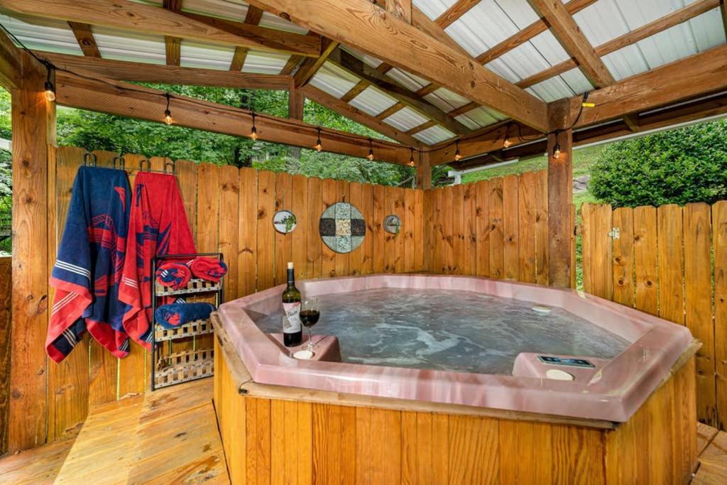 Willa A Smoky Mountains Retreat - Chalet De Montagne Gatlinburg Zewnętrze zdjęcie